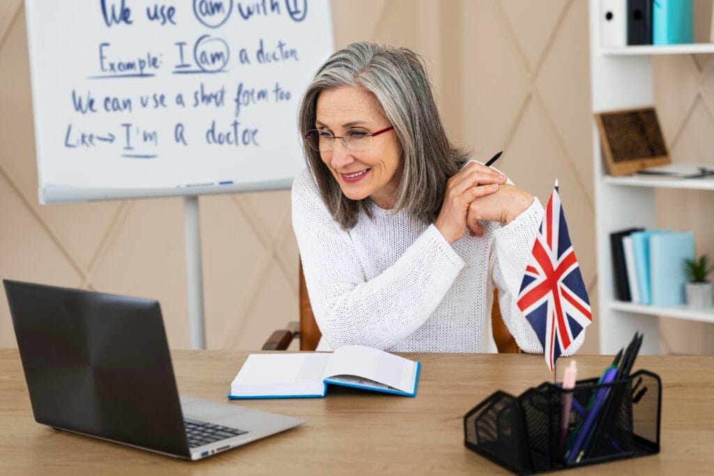 female english teacher doing online lessons İngilizce Sertifikası Nasıl Alınır