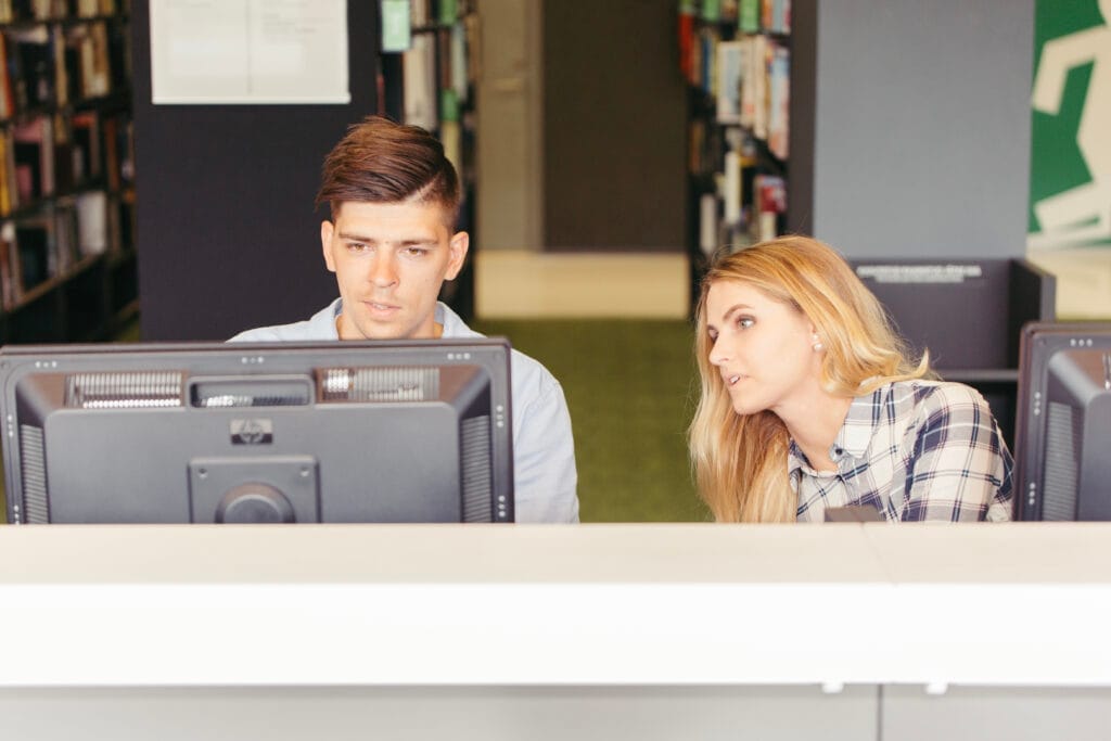 students computers library Bilgisayar İşletmenliği Operatörlüğü Nedir