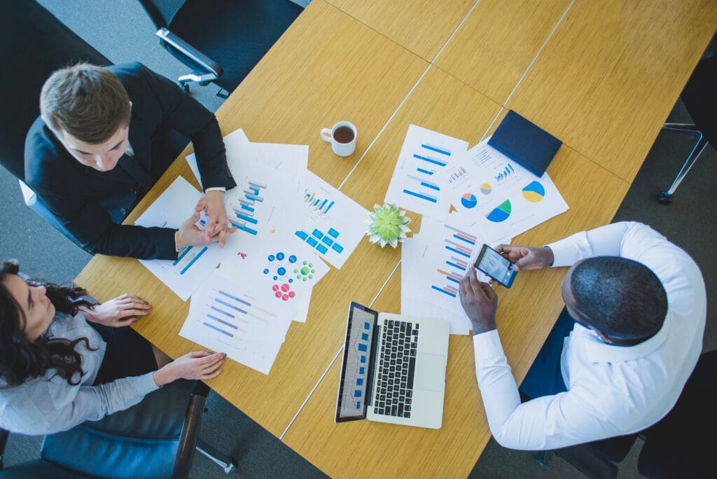 business scene top view Oryantasyon Belgesi