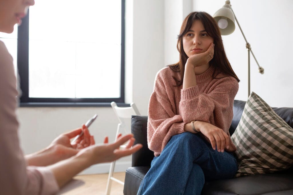 front view woman therapy Duygu Odaklı Terapi Eğitimi Nereden Alınır?