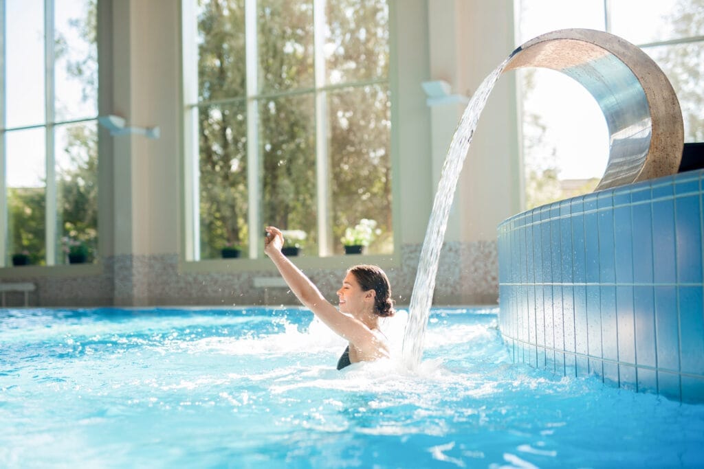 woman waterfall Havuzculuk Belgesi Nereden Alınır?
