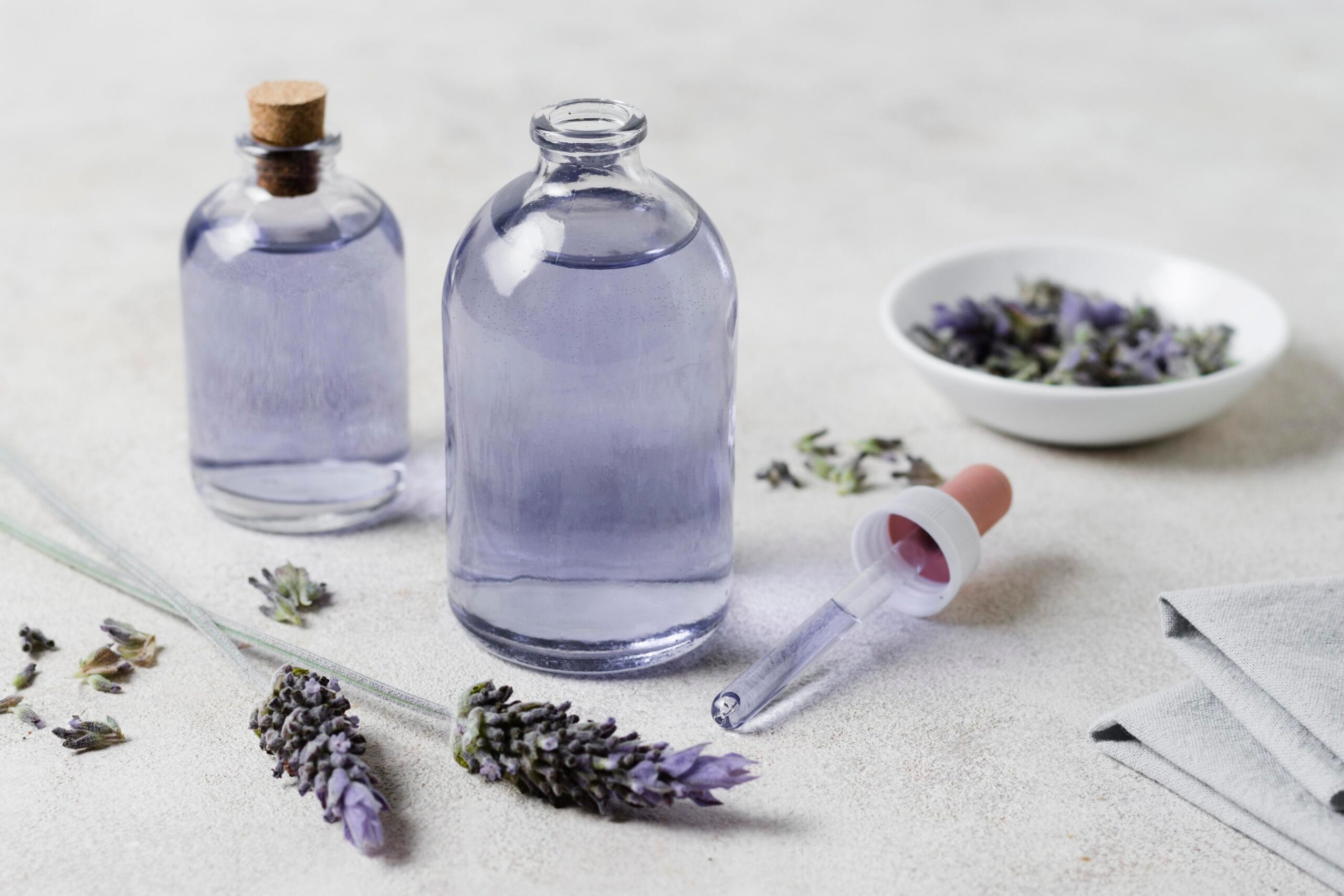 high view natural lavender oils scaled Aromaterapi Sertifikası Nasıl Alınır?